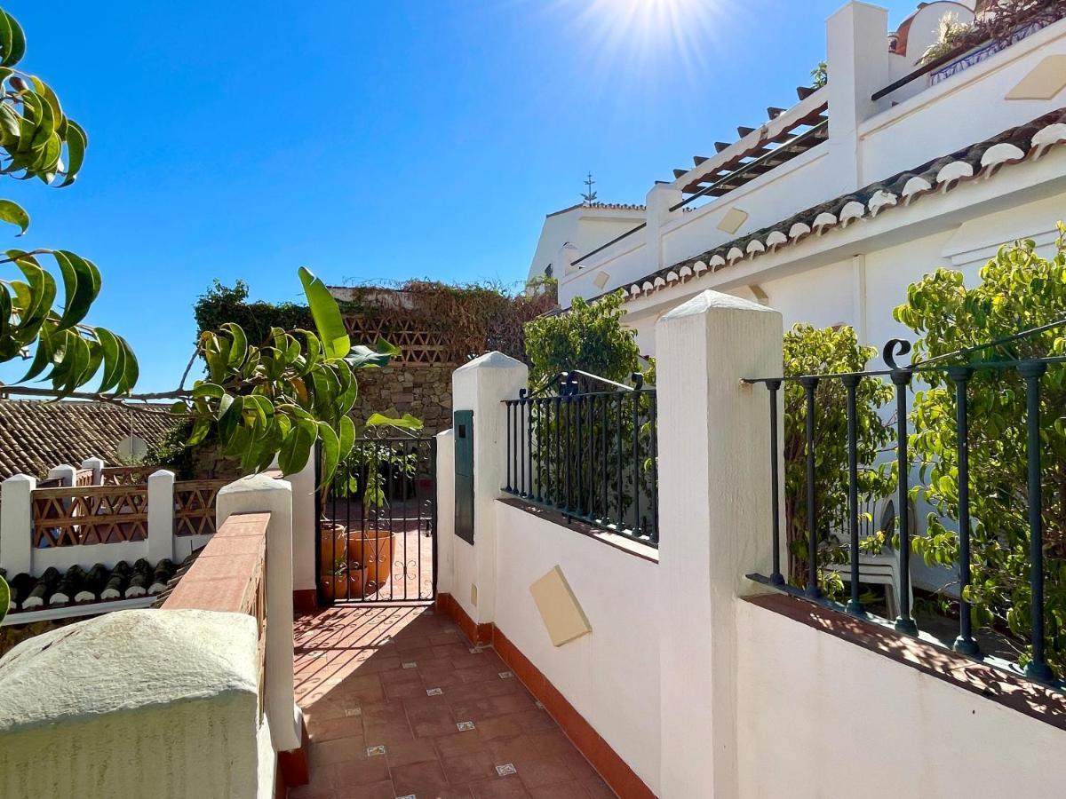 Semidetached Duplex Home At Puebla Aida, Mijas Golf With Pool, Golf And Sea Views Málaga Esterno foto