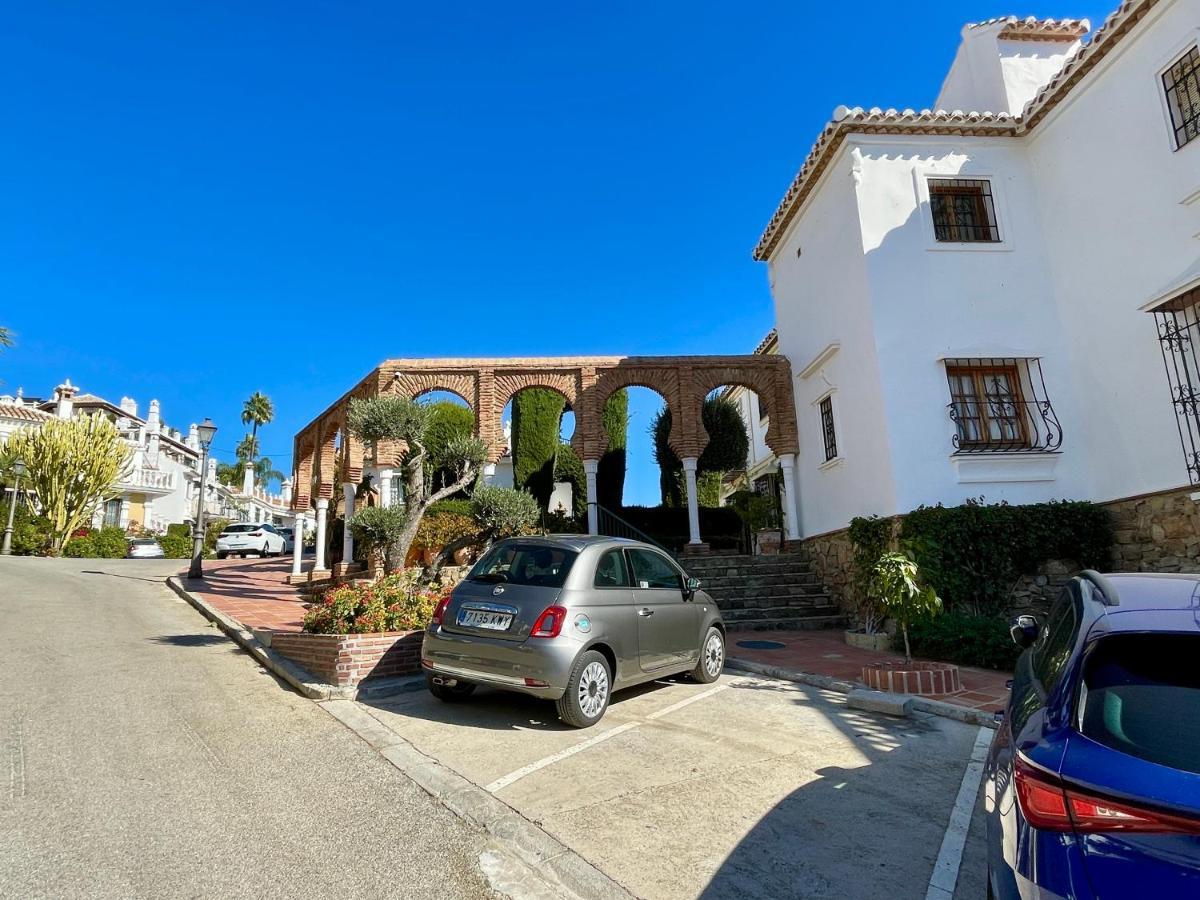 Semidetached Duplex Home At Puebla Aida, Mijas Golf With Pool, Golf And Sea Views Málaga Esterno foto