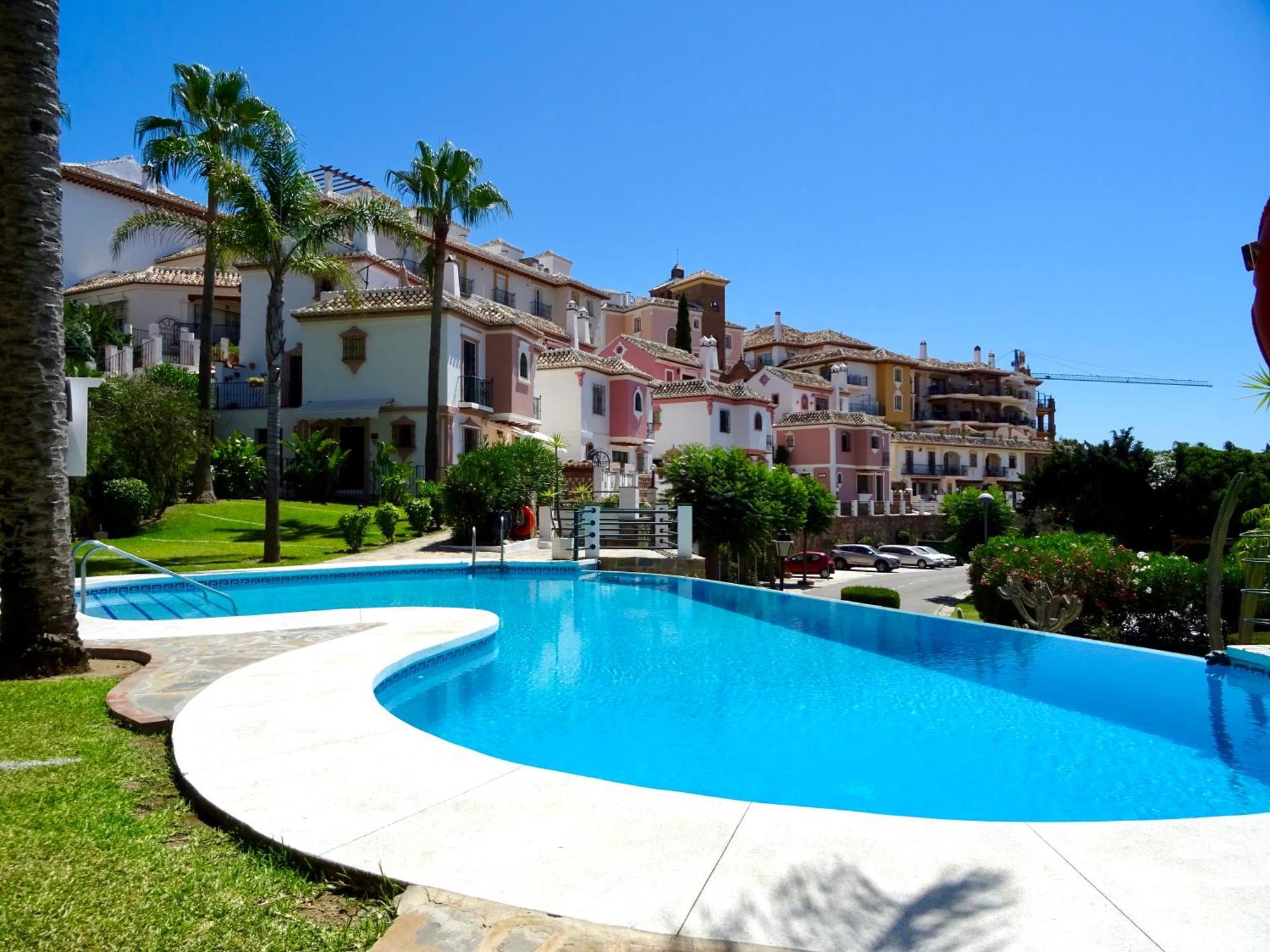 Semidetached Duplex Home At Puebla Aida, Mijas Golf With Pool, Golf And Sea Views Málaga Esterno foto